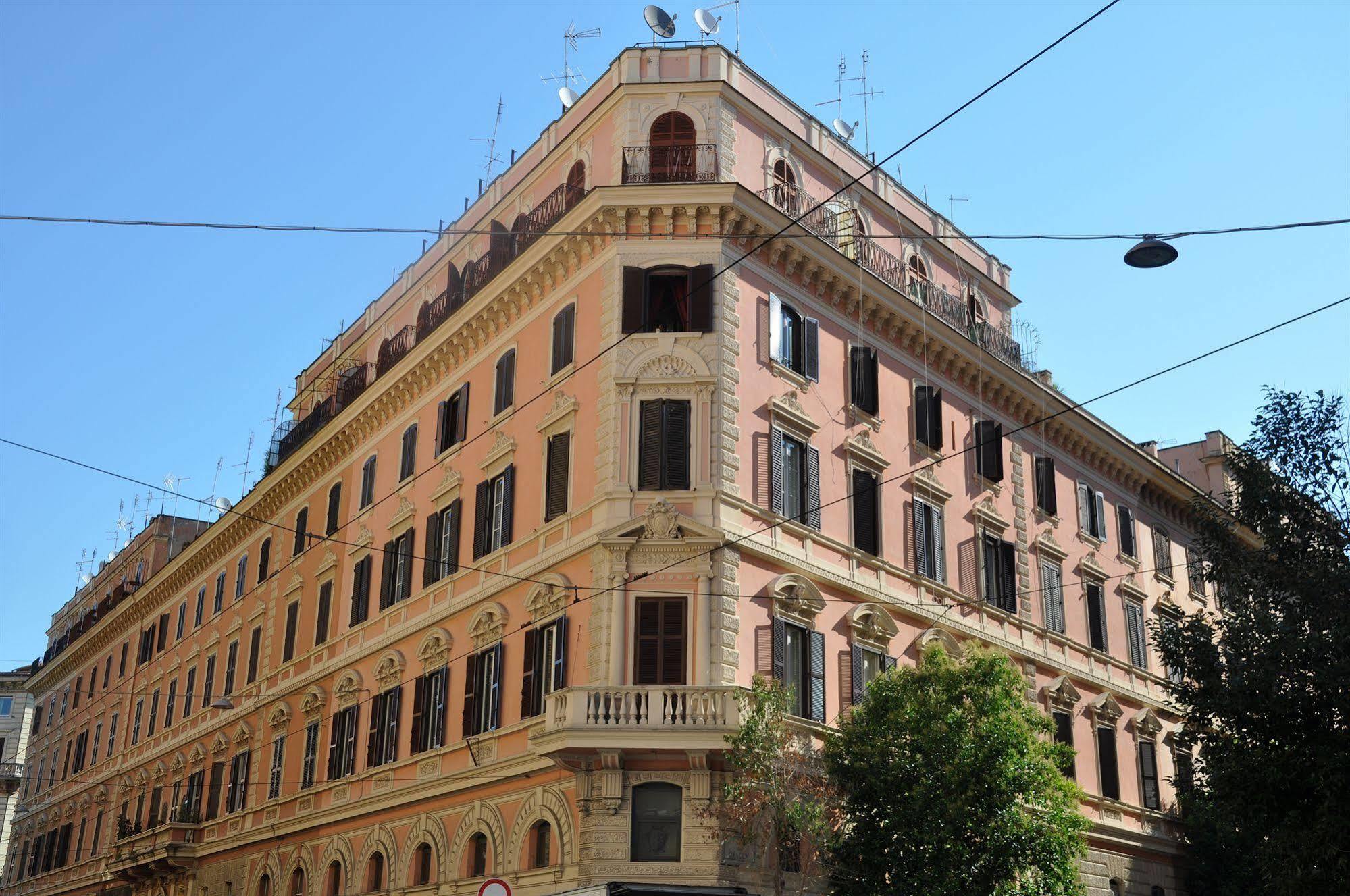 Bed & Breakfast Le Di Via Ottaviano - In 2*