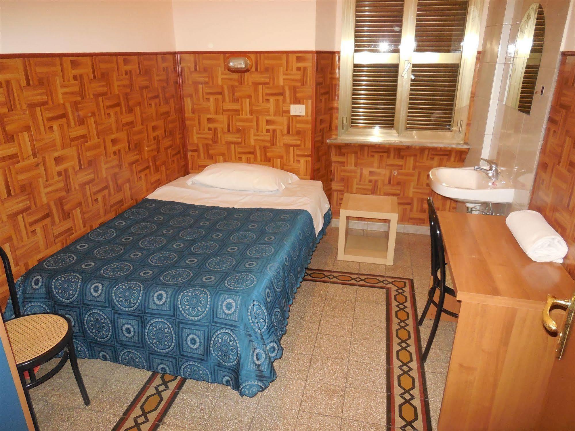 Cressy Hotel