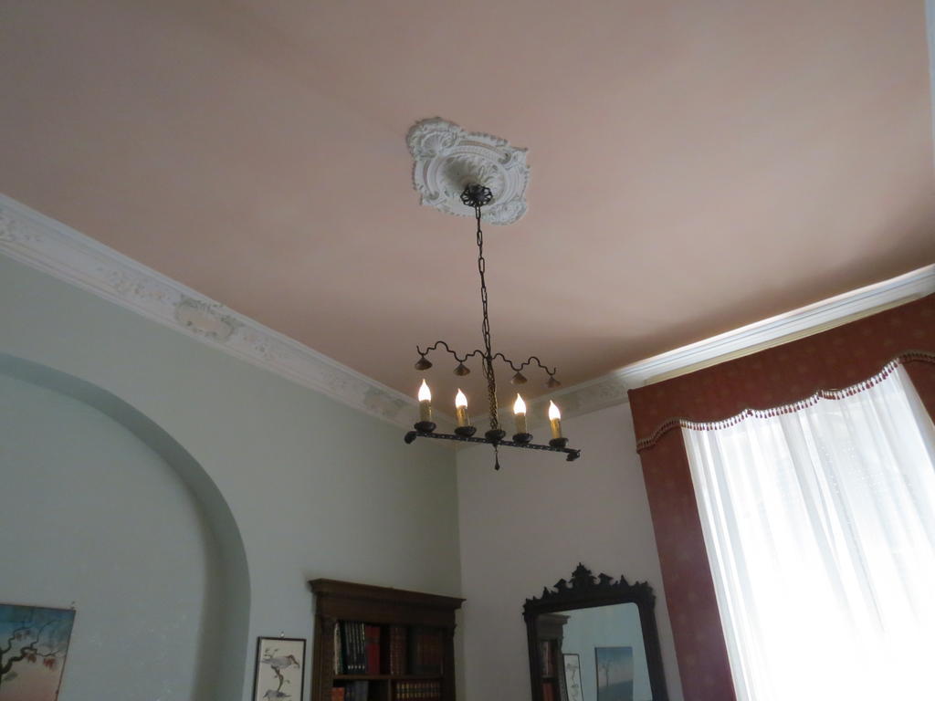 Charming House Bed & Breakfast 2*