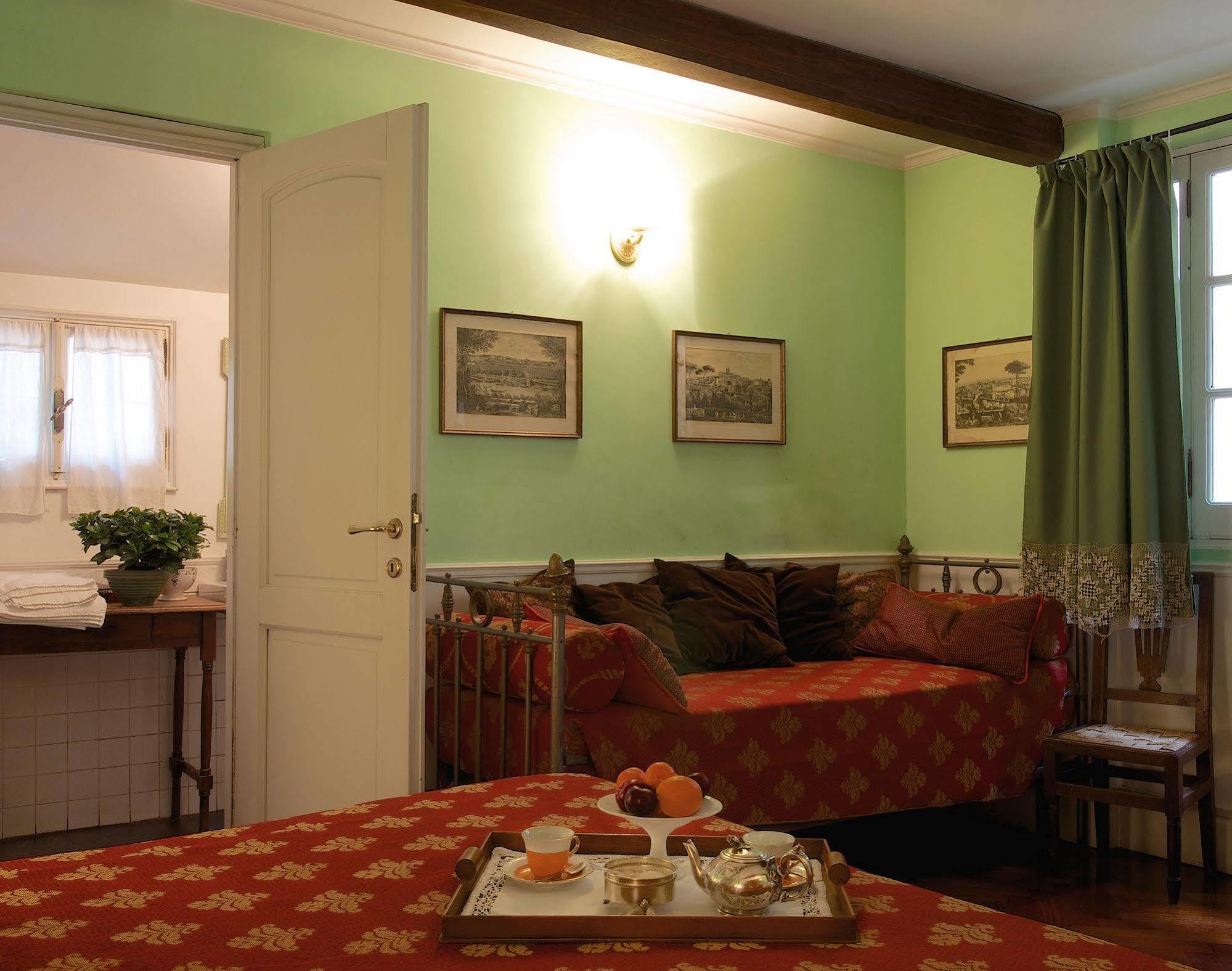 Arco Dei Tolomei Bed & Breakfast Roma