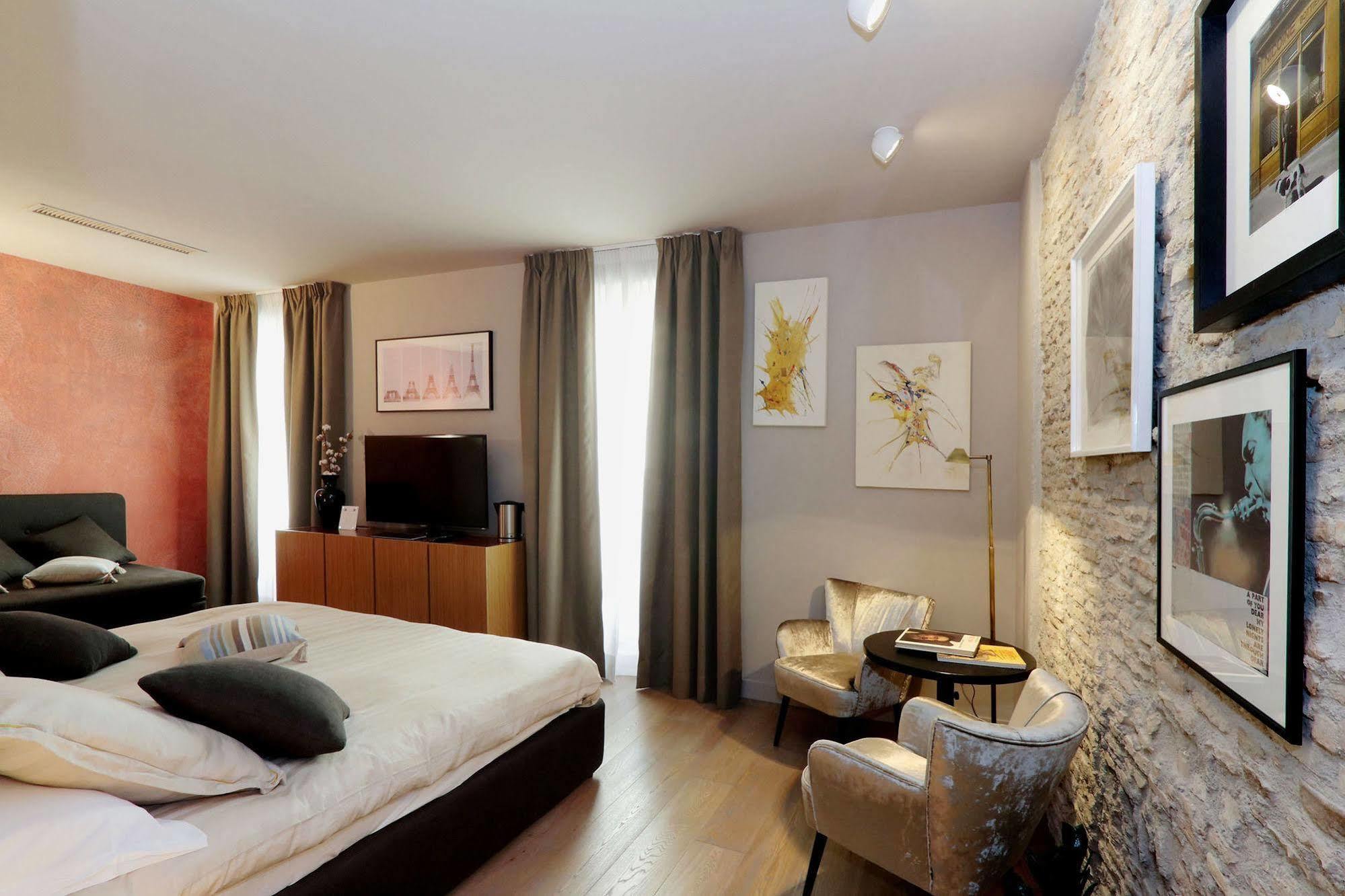 Down Town - Domus Collection Roma