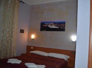 Domus Ferruccio 2* Roma
