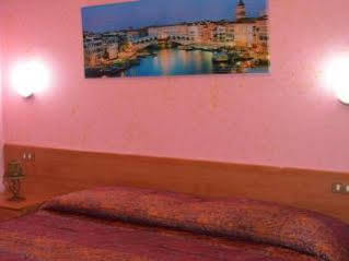 Domus Ferruccio 2* Rom