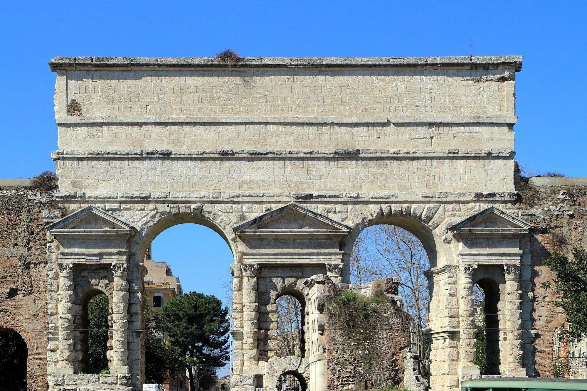 Colosseum Area - Manzoni Roma