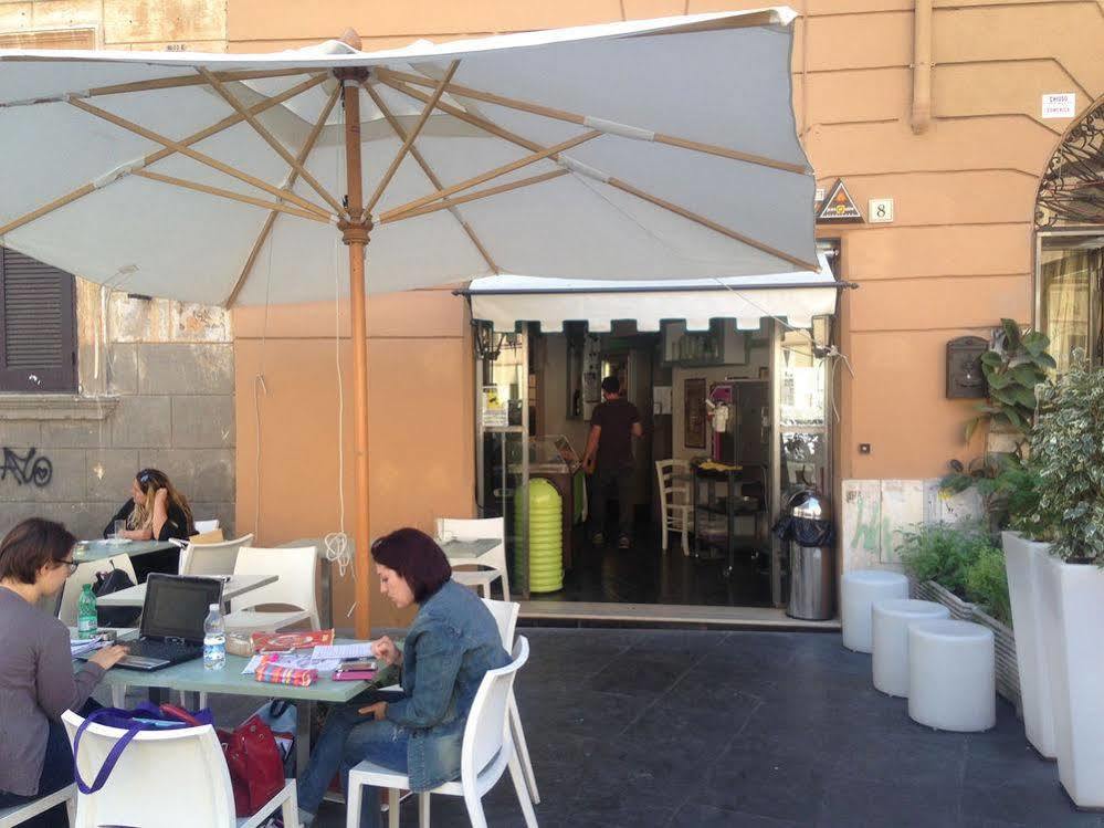 At Bed & Breakfast Roma