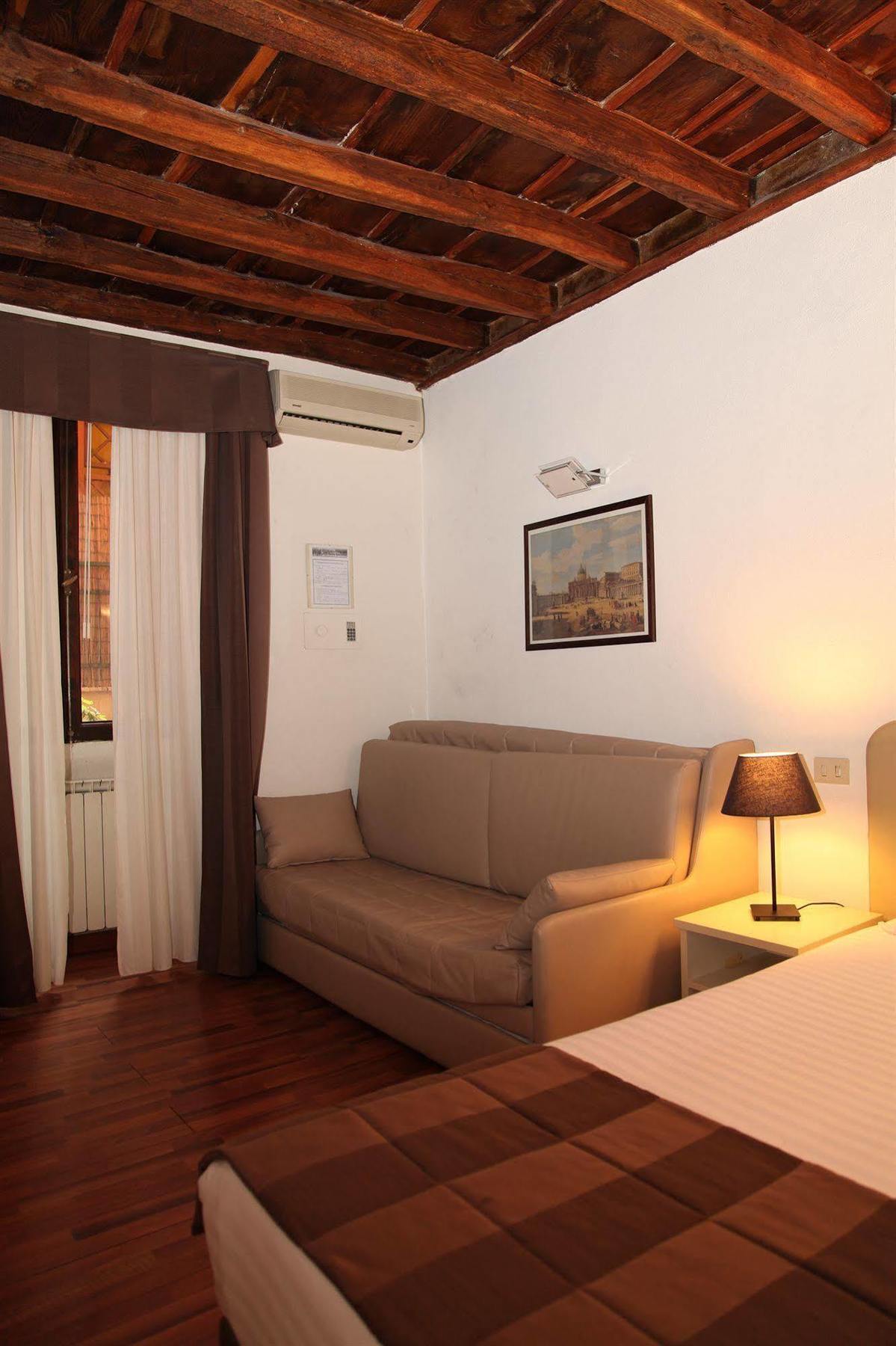 Navonapt Hotel 3*