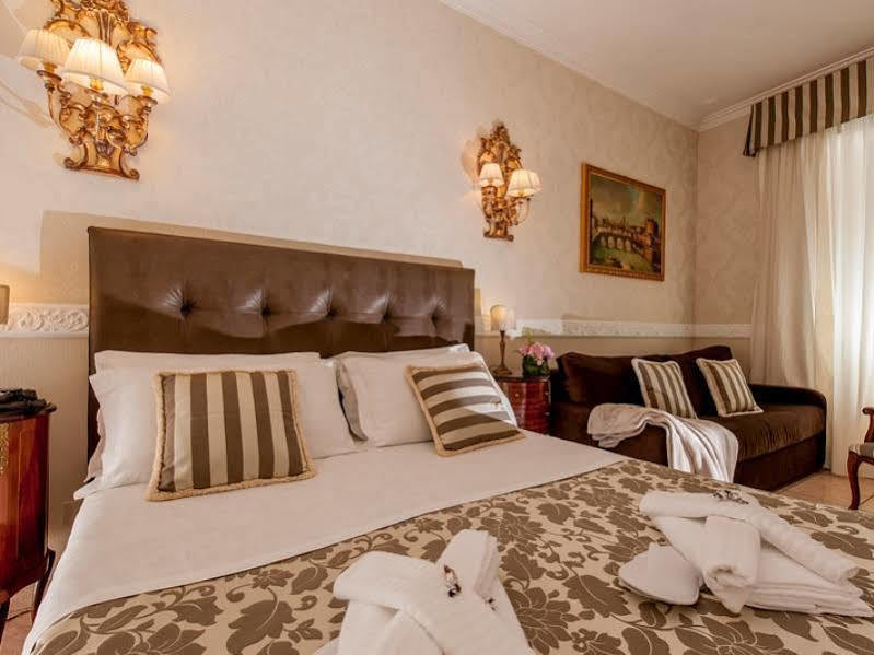 Residenza Zanardelli 2* Rom