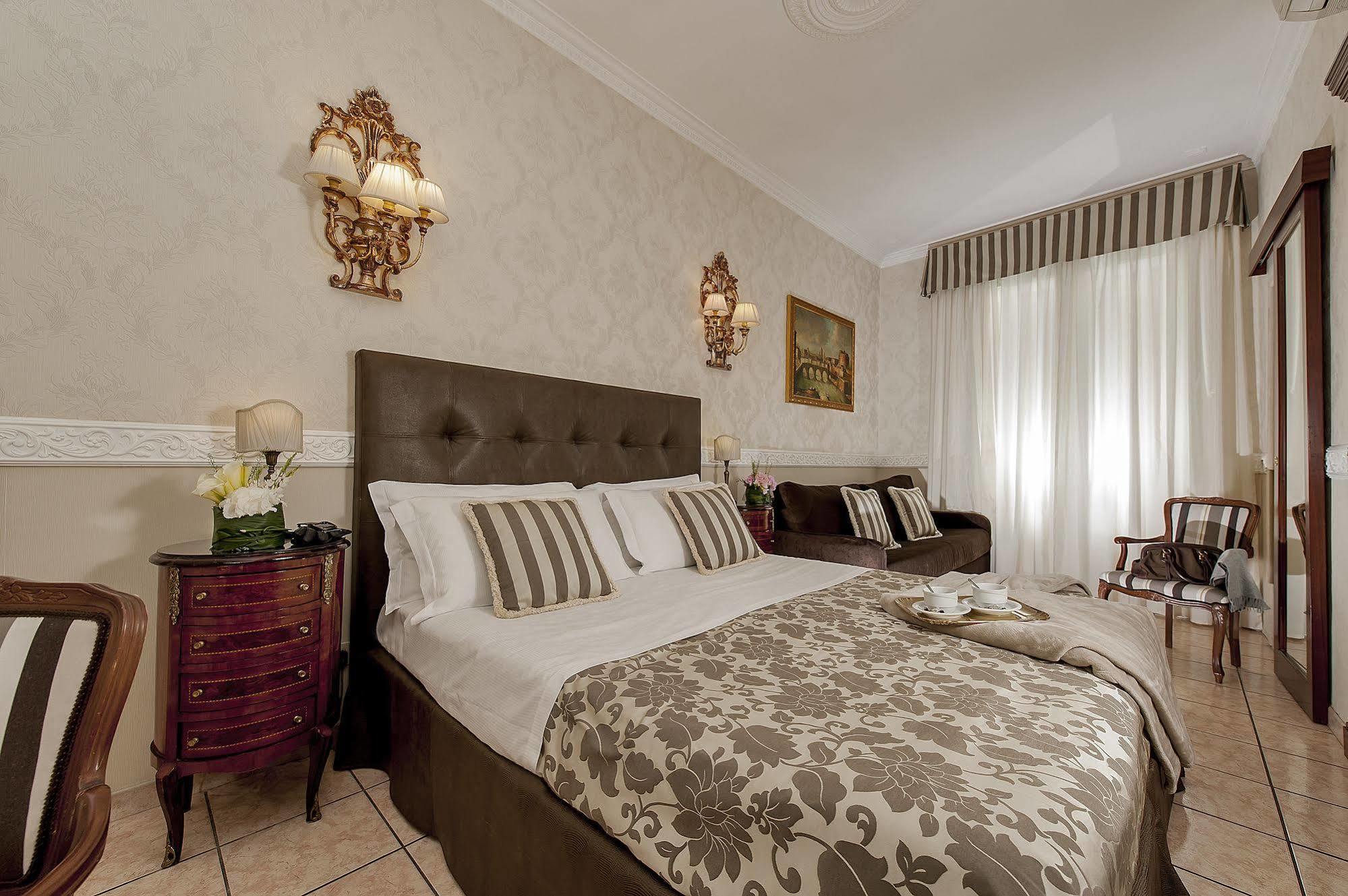 Alojamento de Acomodação e Pequeno-almoço Residenza Zanardelli Roma