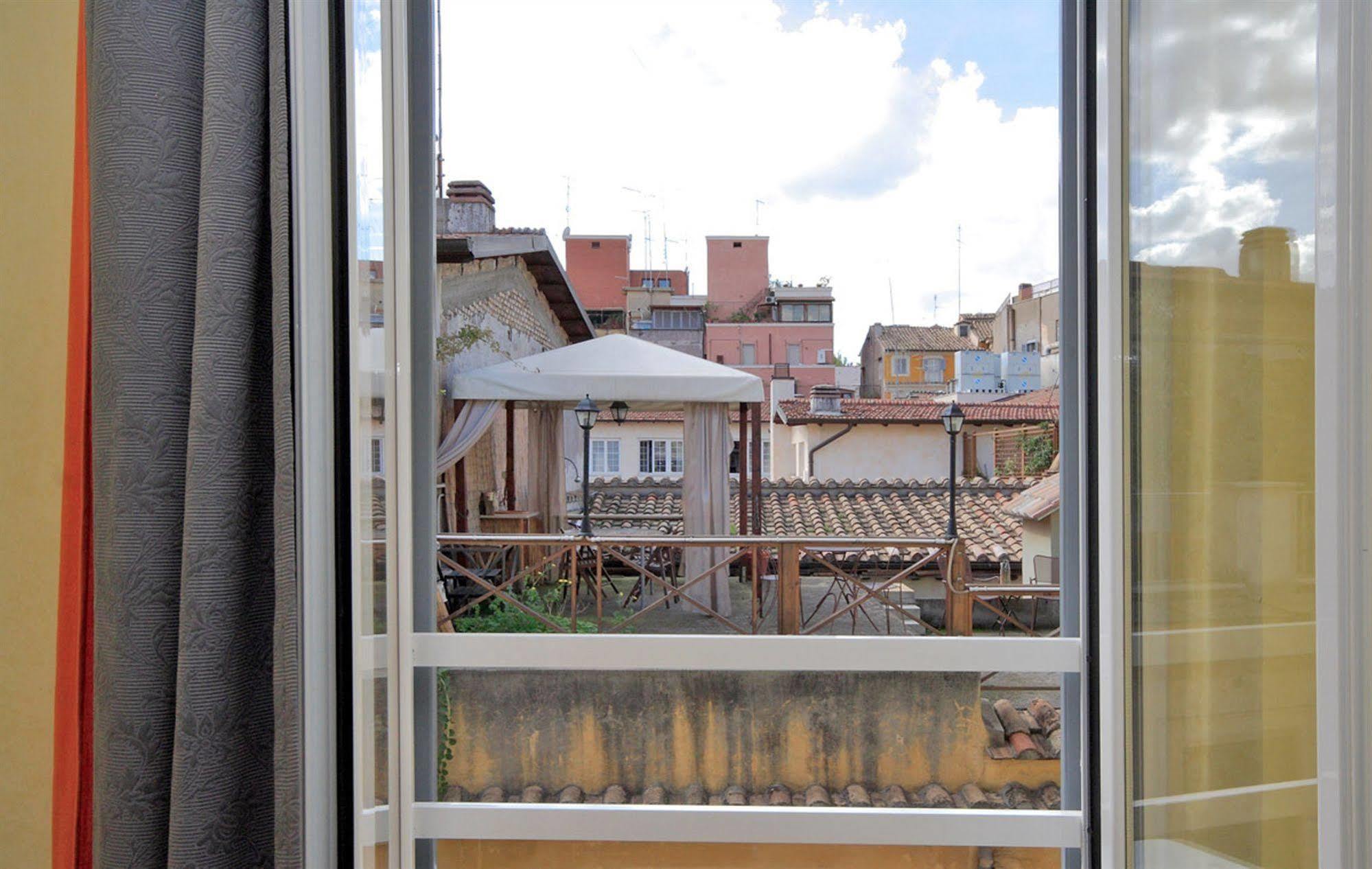 Affittacamere Hqh Colosseo - Daplace Collection 2*