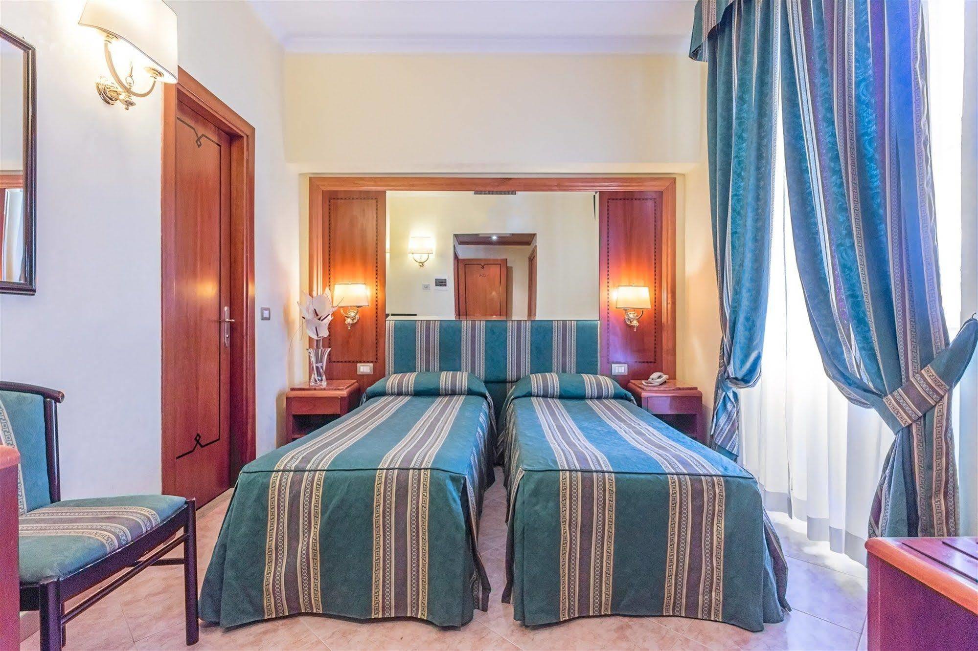 Hotel Raeli Floridia
