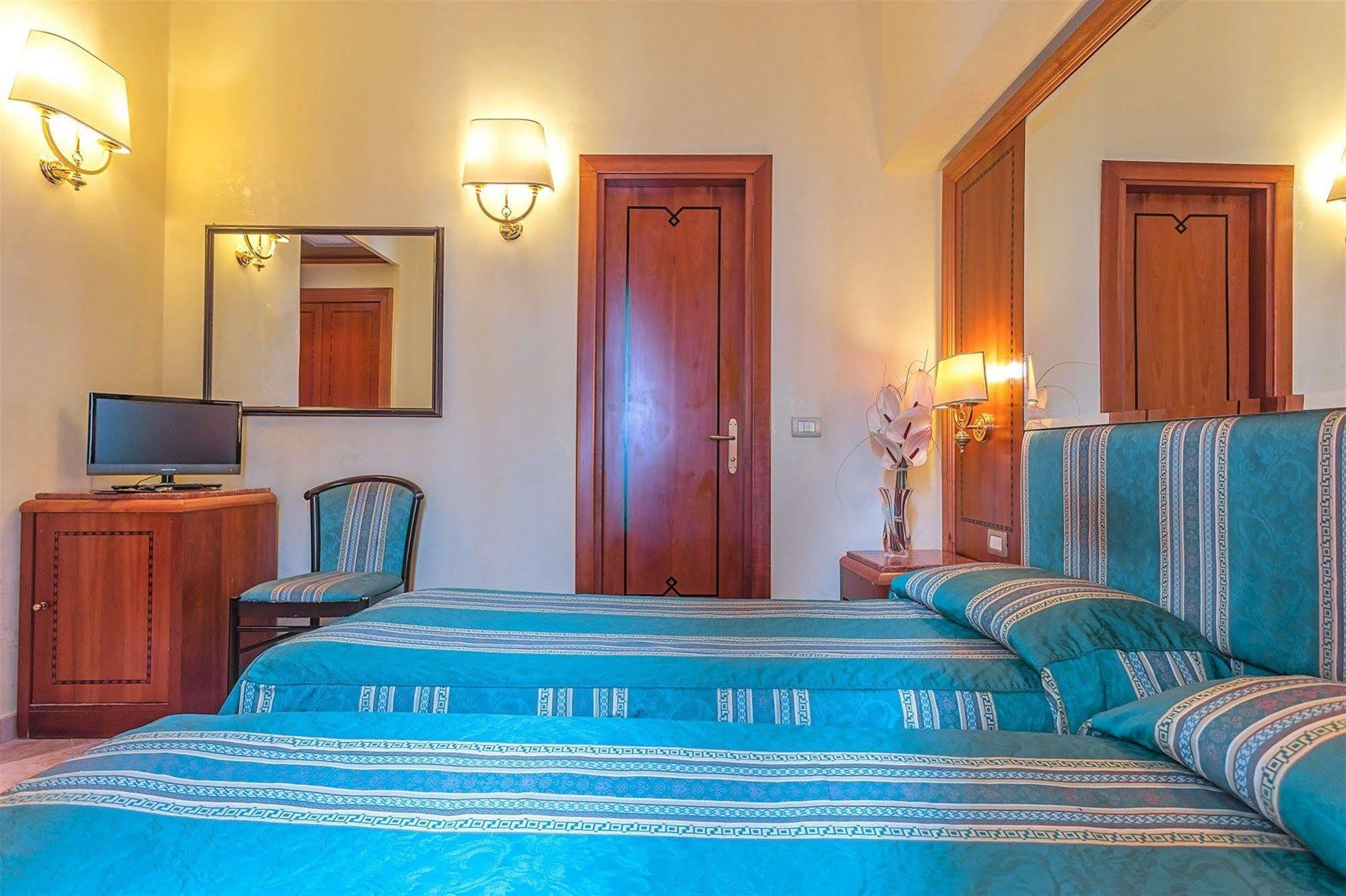 Raeli Floridia 3* Rome