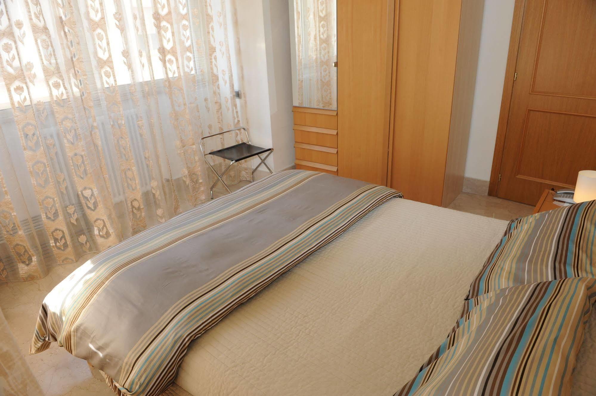 Apartahotel Lux