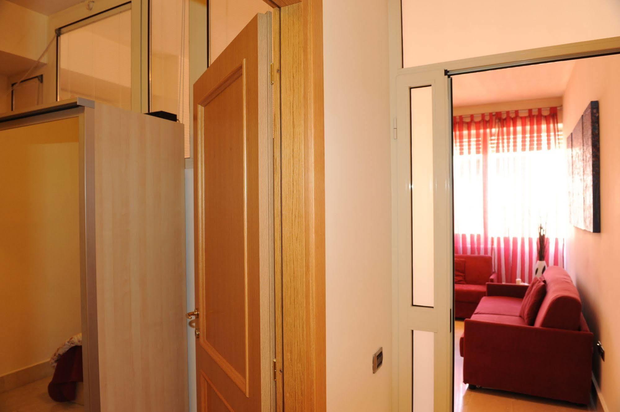 Lux Apartahotel
