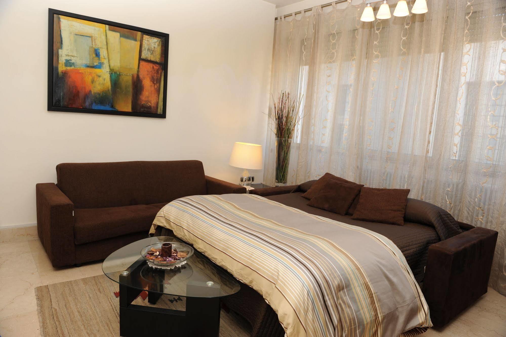 Apartahotel Lux Roma