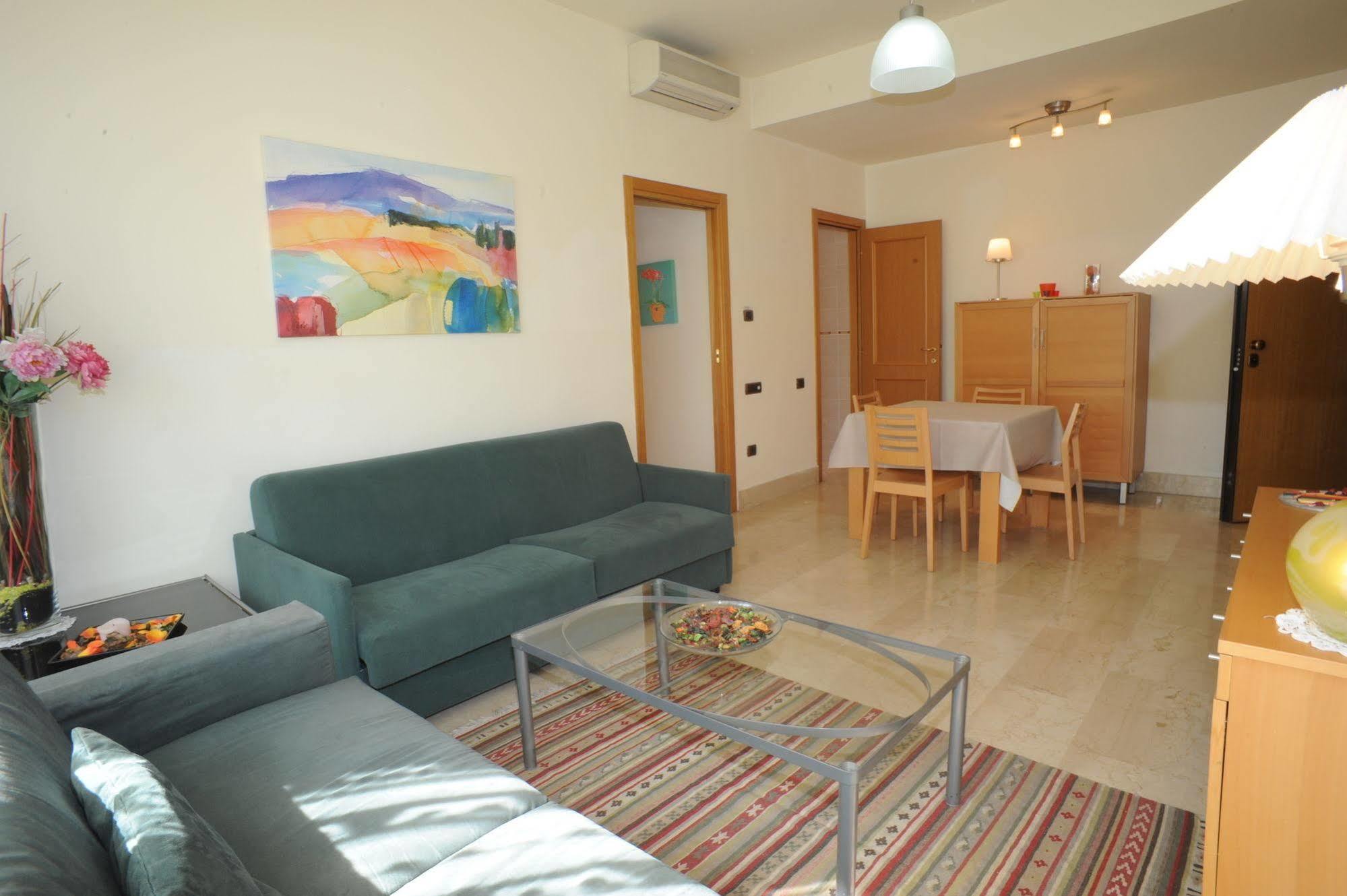 Lux Apartahotel Roma