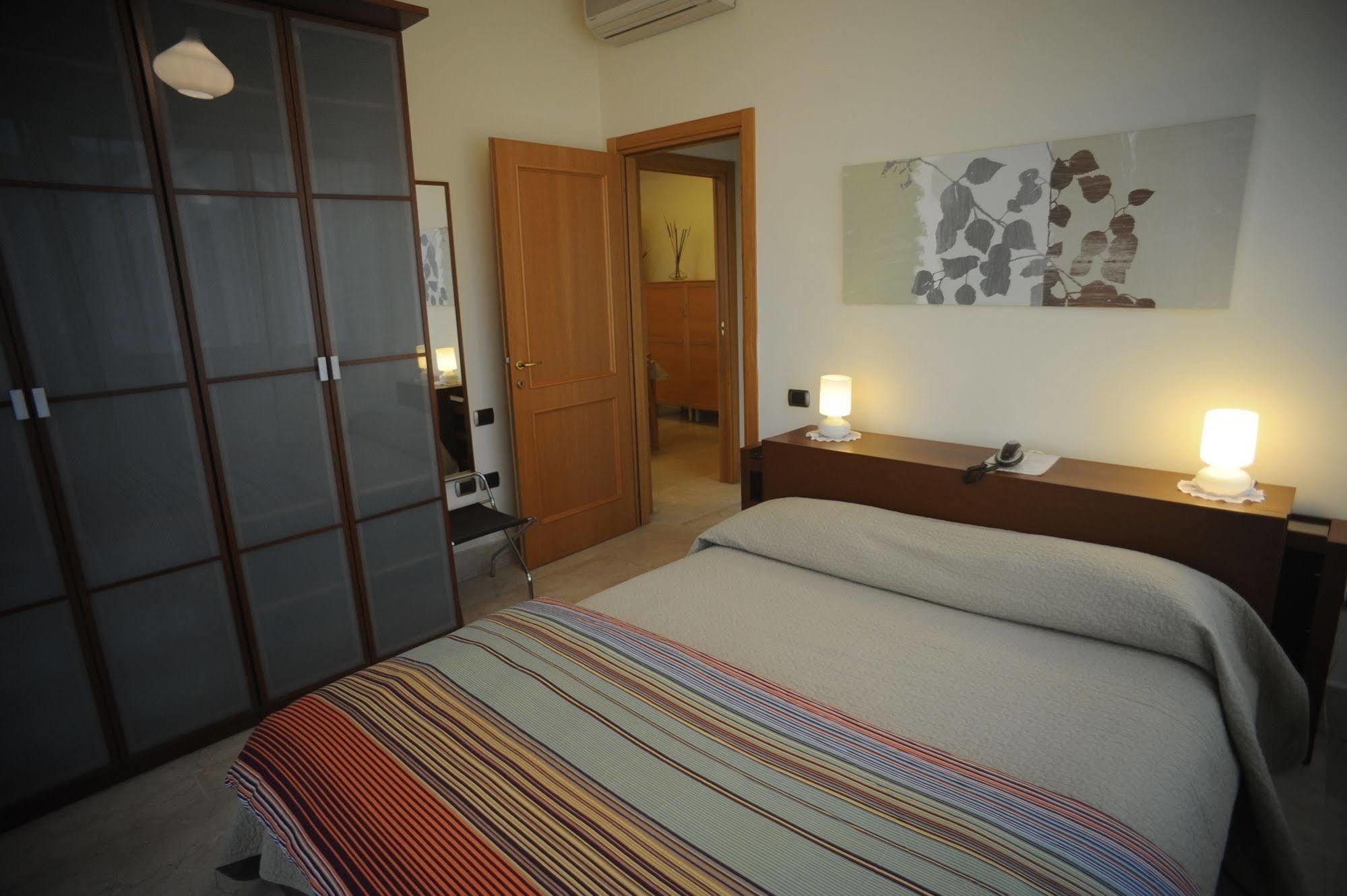 Apartahotel Lux 2*