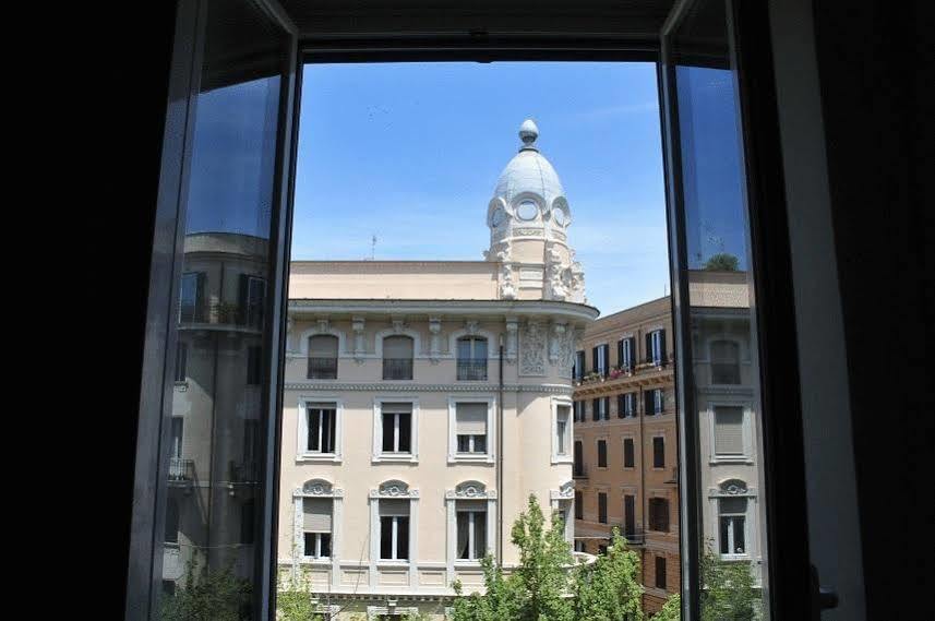 Acomodação com café da manhã  Sotto Il Sole Di Roma