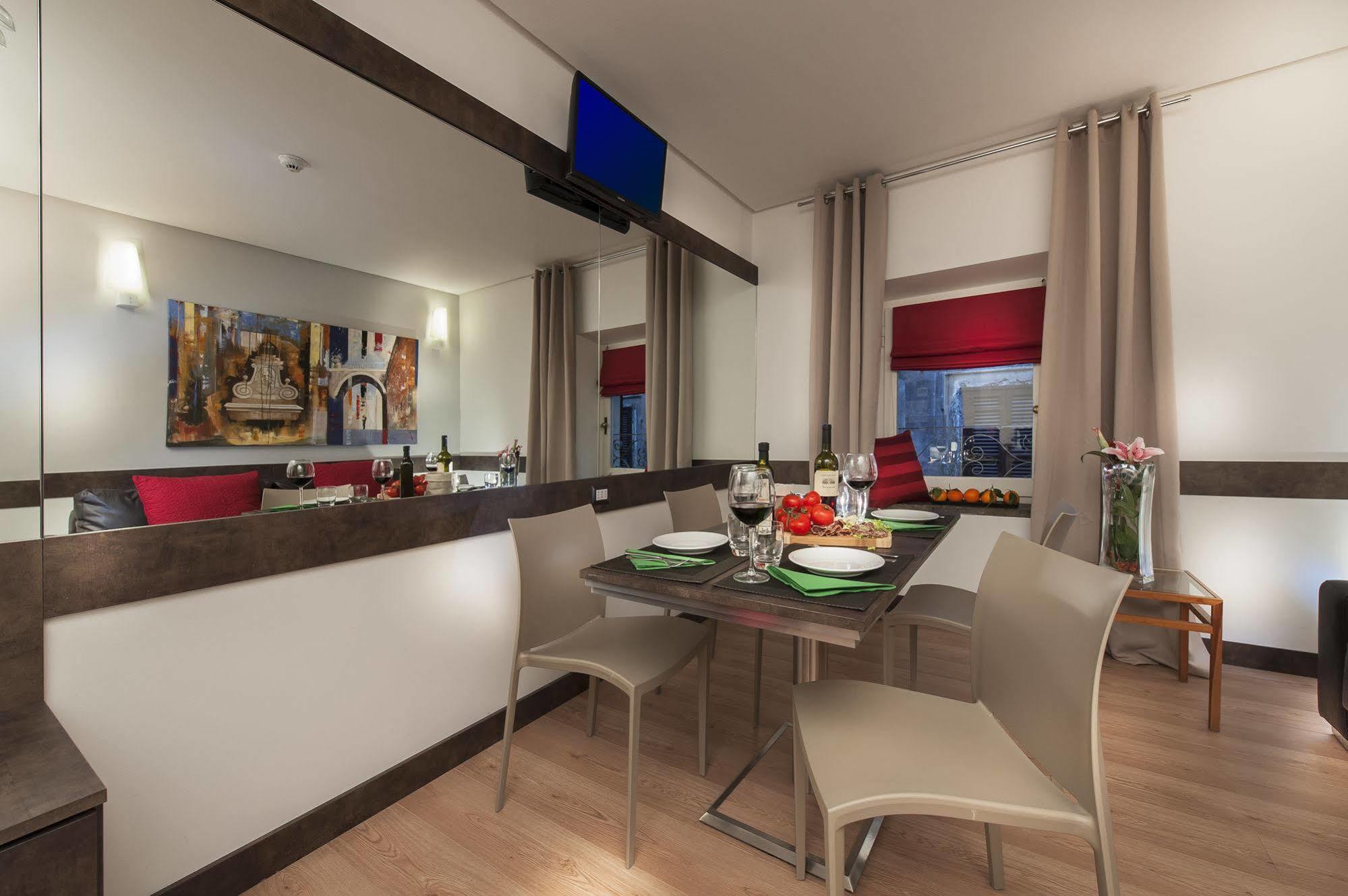 Hisuiterome - 2* Roma