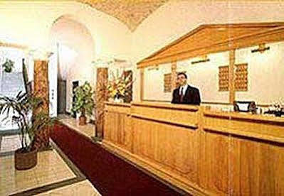 Mariano Hotell 3*