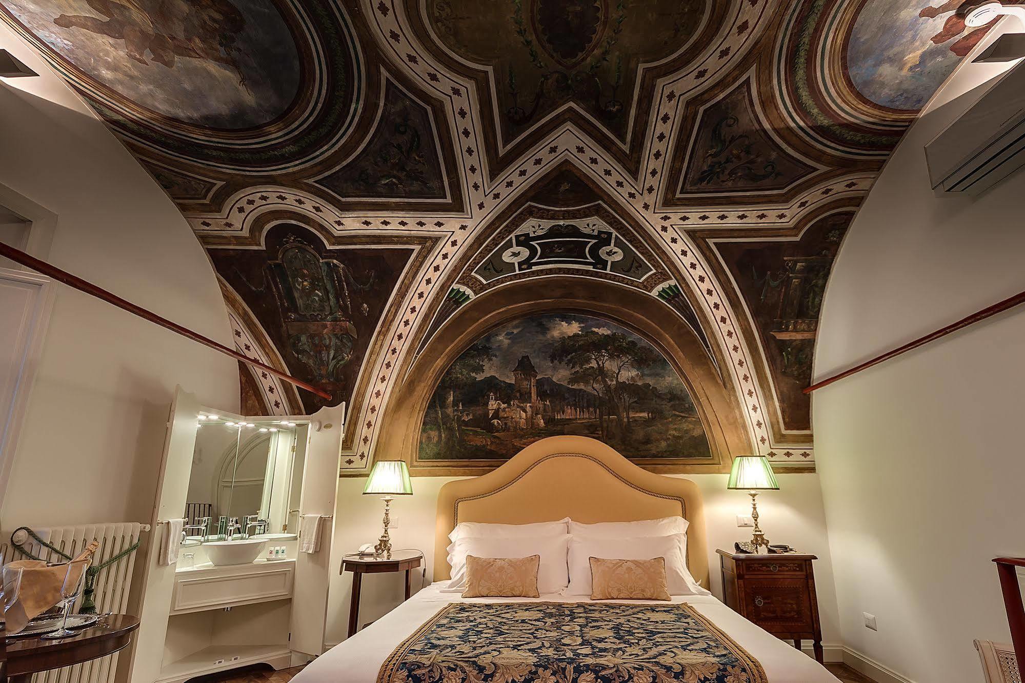 Palazzo Cardinal Cesi Hotell 4*