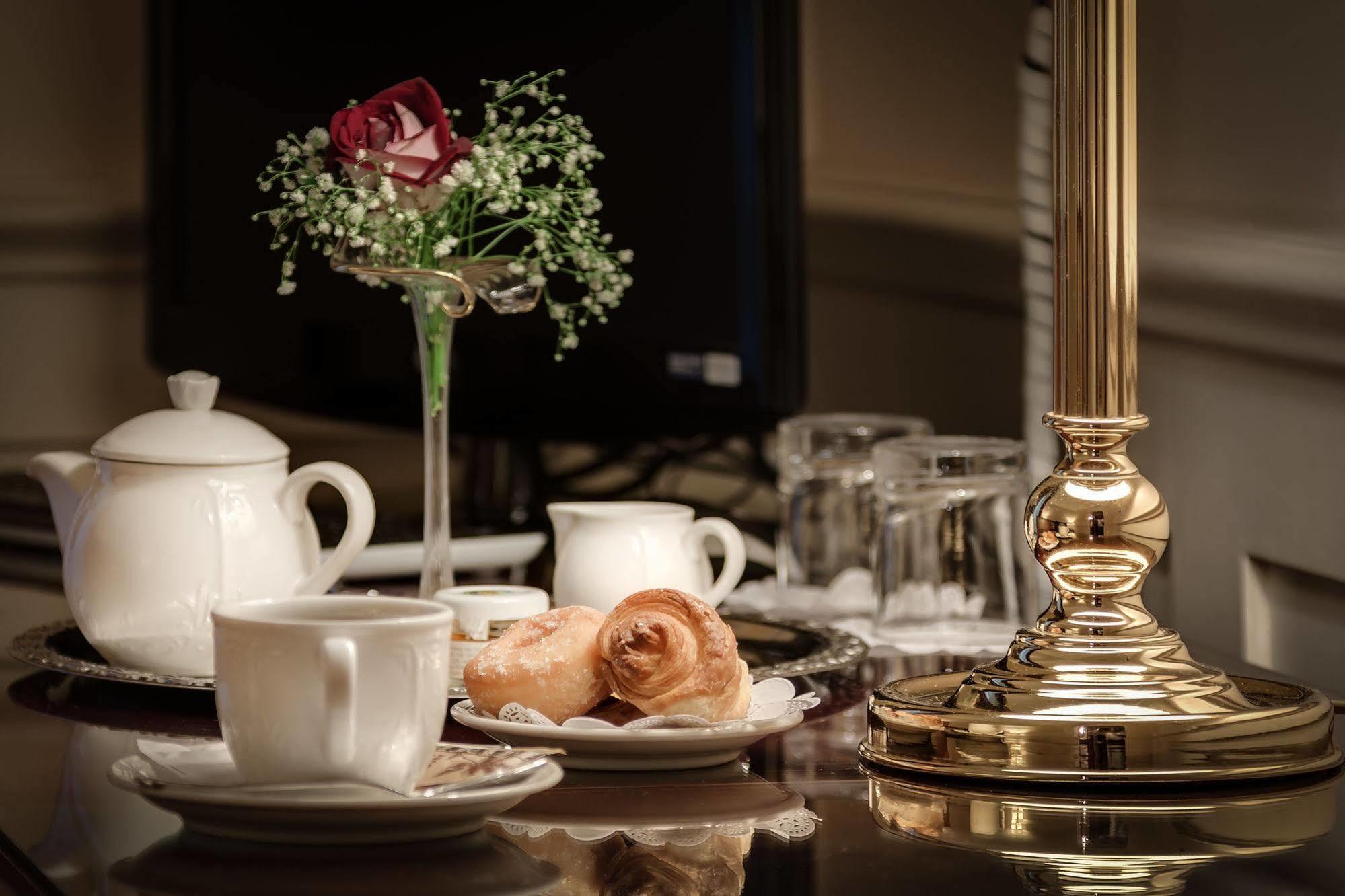 Palazzo Cardinal Cesi Hotell 4*