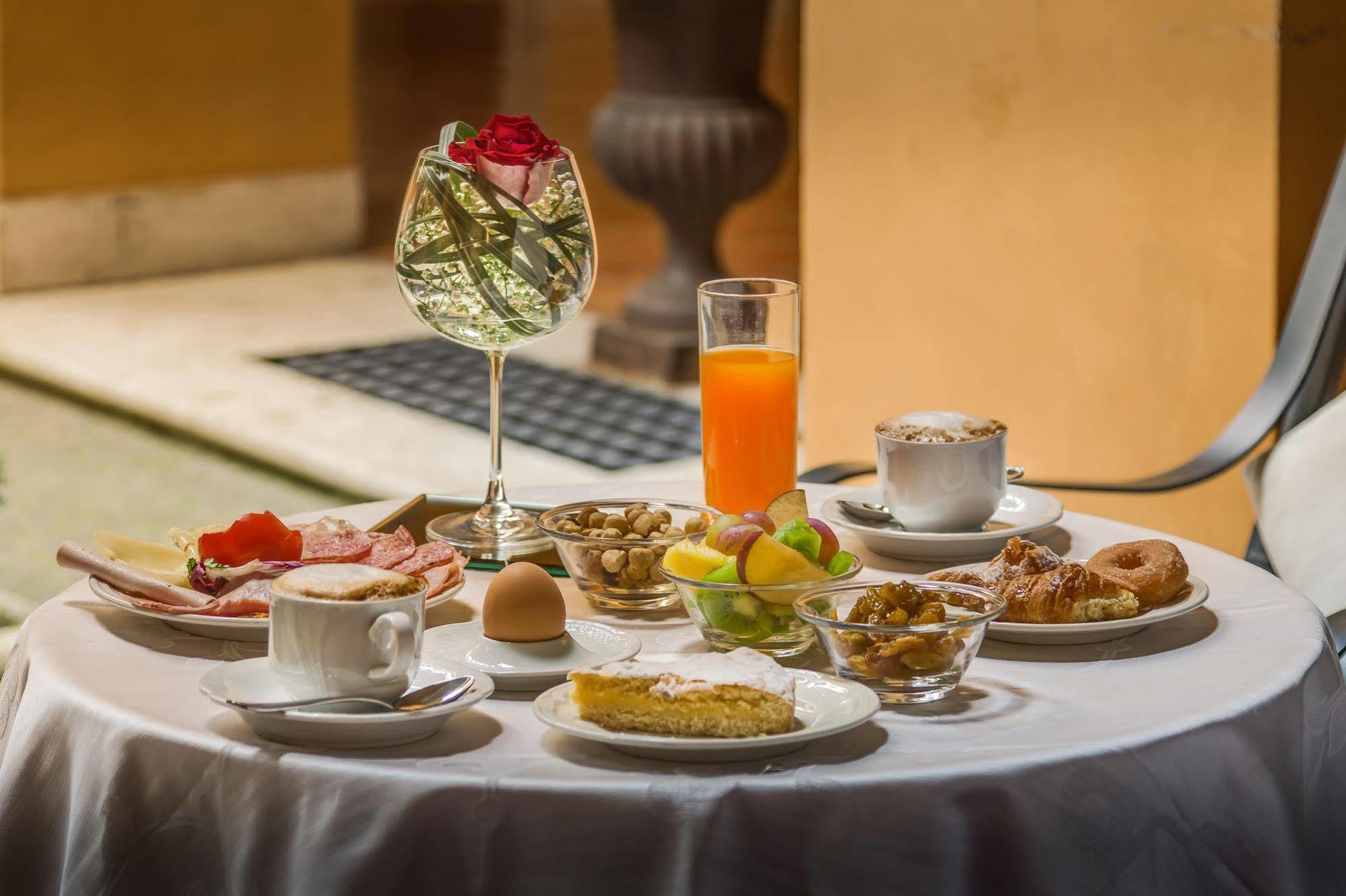 Palazzo Cardinal Cesi Hotell Roma
