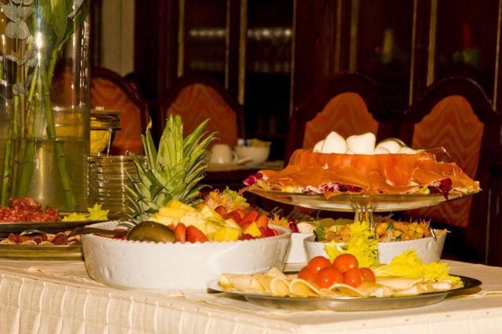 Palazzo Cardinal Cesi Hotell