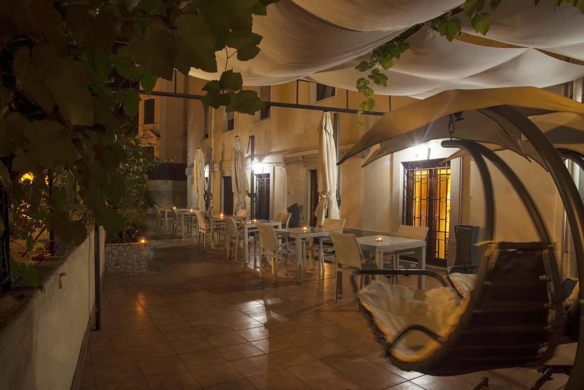 Rosa Hotell Roma