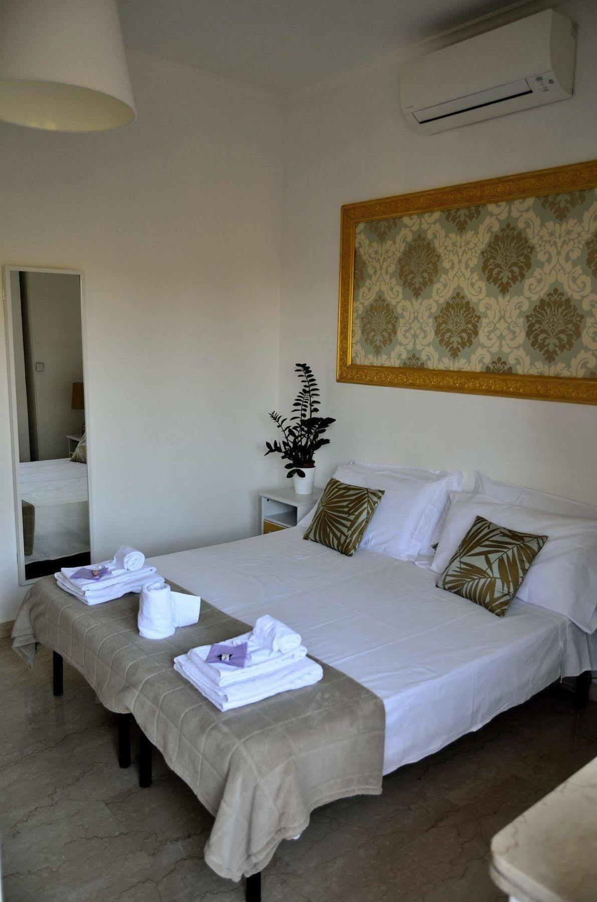 Rome&suites Bed and breakfast 2*
