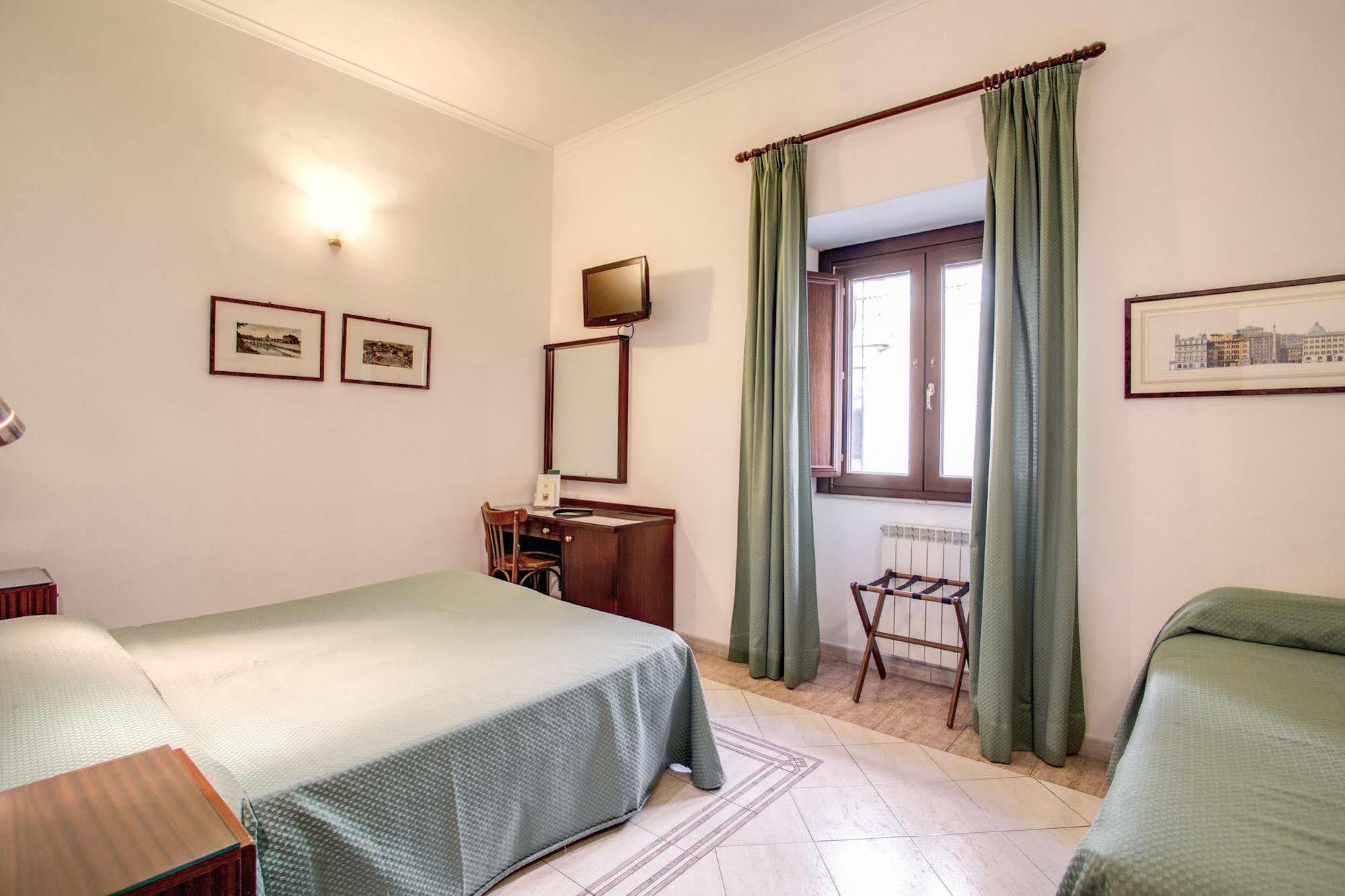 Hotell Primavera 2*