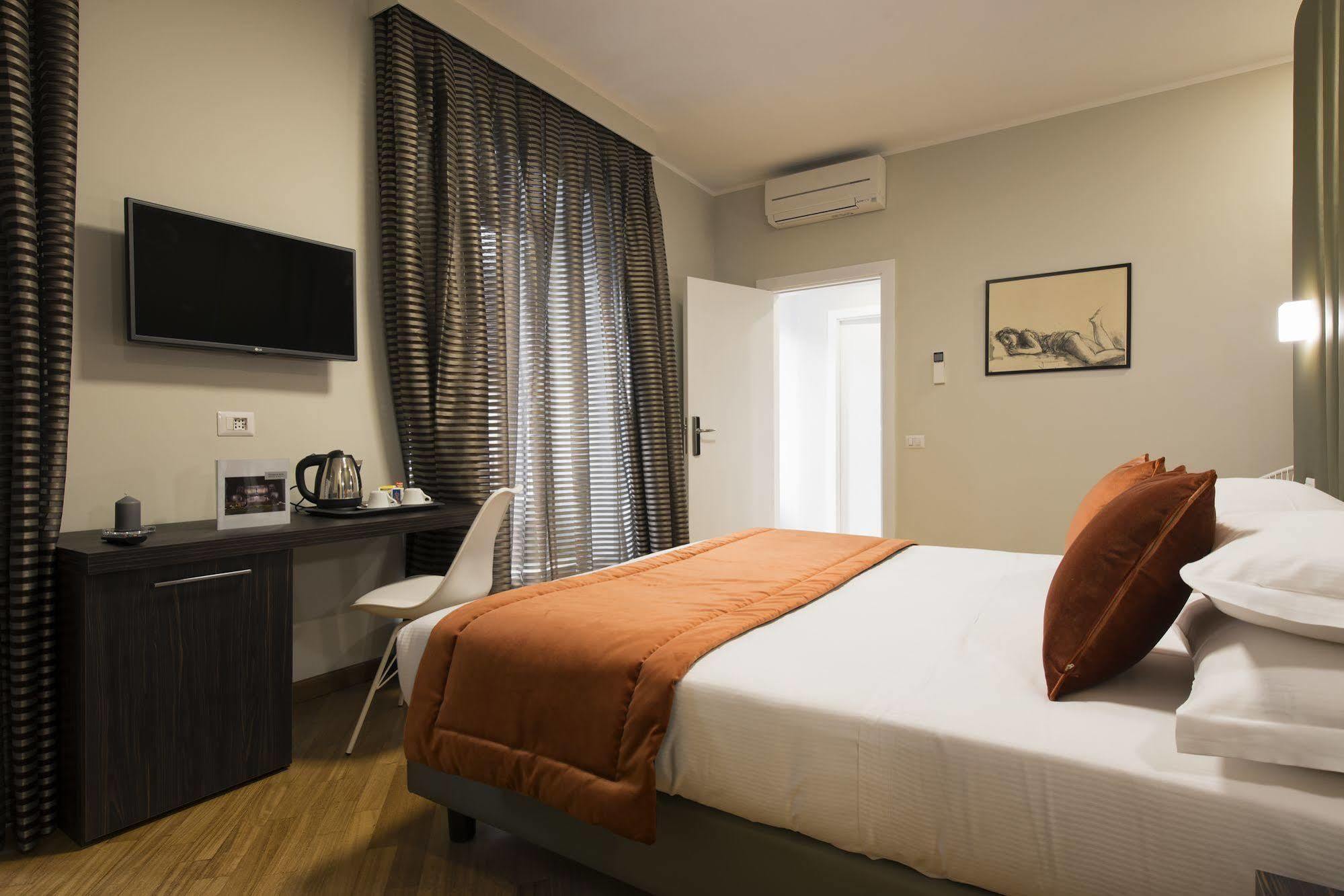Hotel Trevi