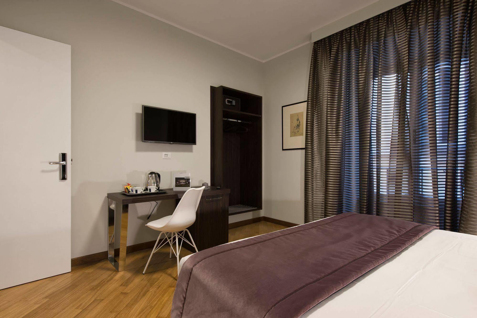 Hotel Trevi Rom