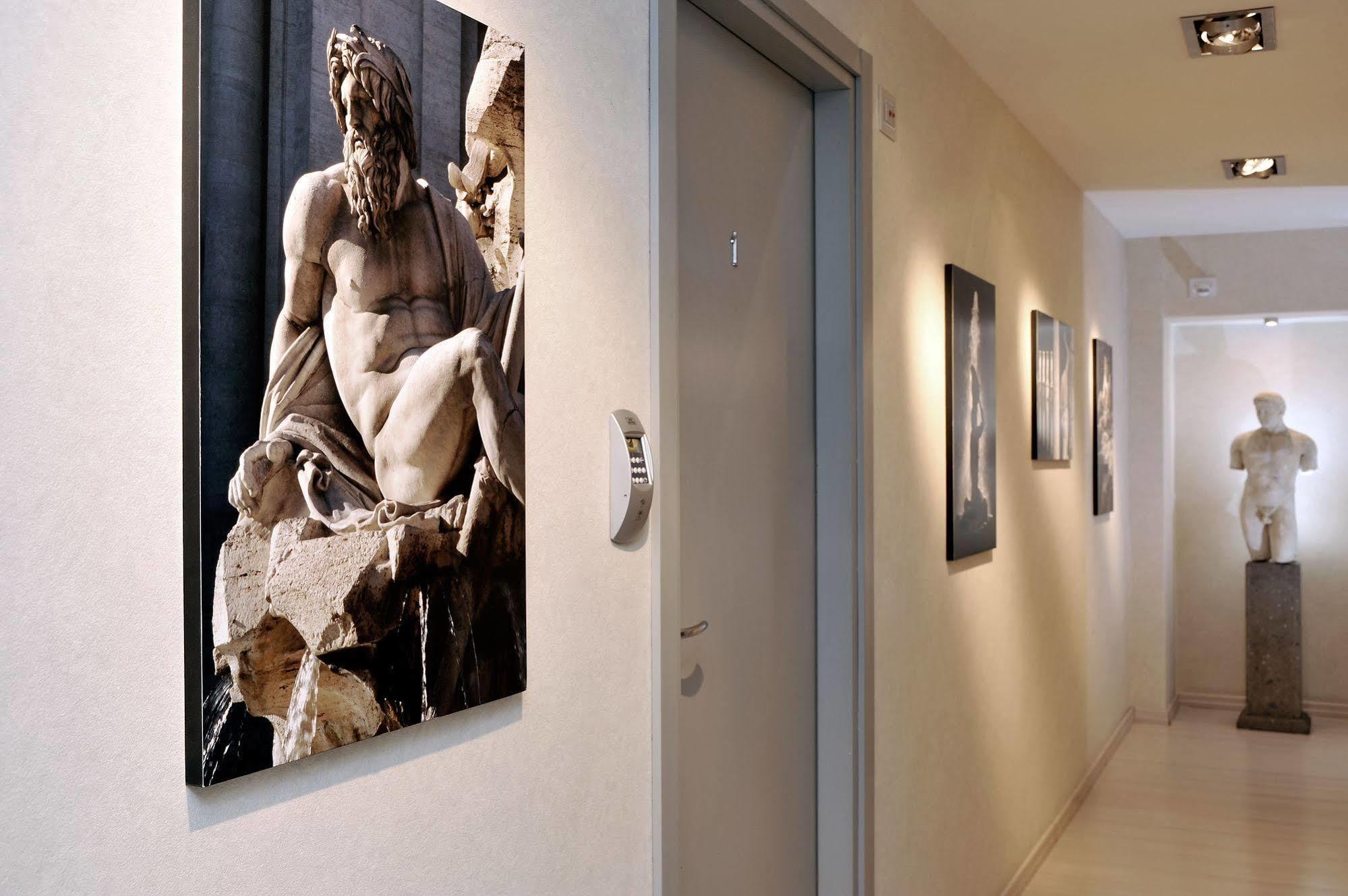 Pantheon Guest house 2*