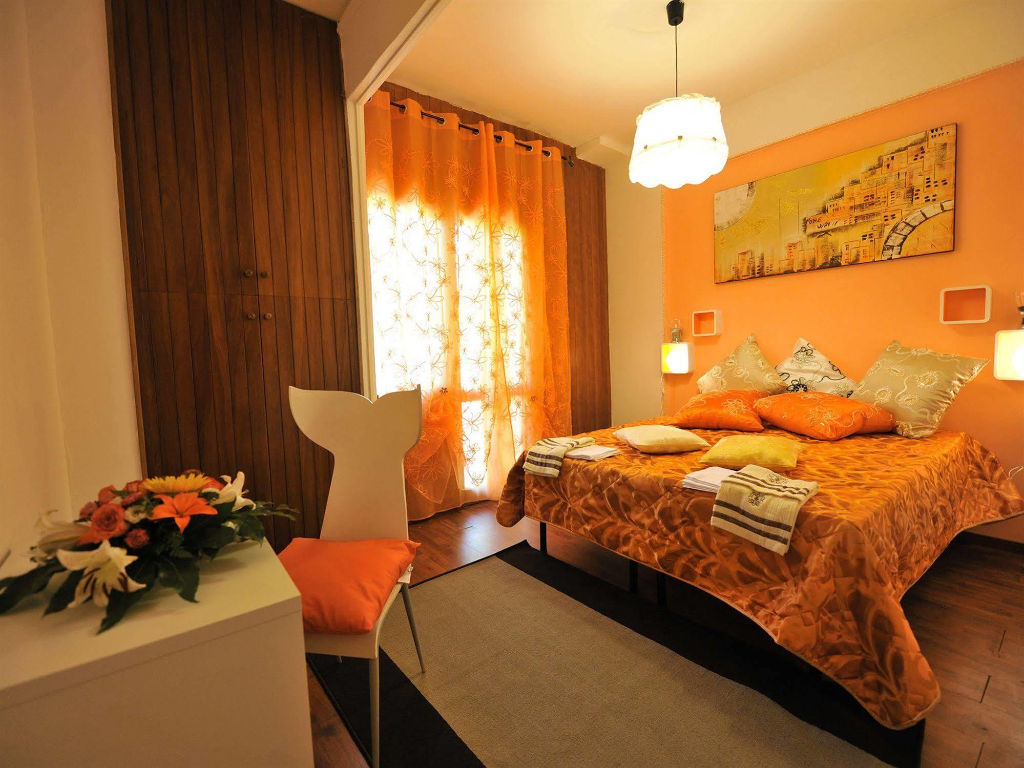 Domus Domiziana Bed & Breakfast