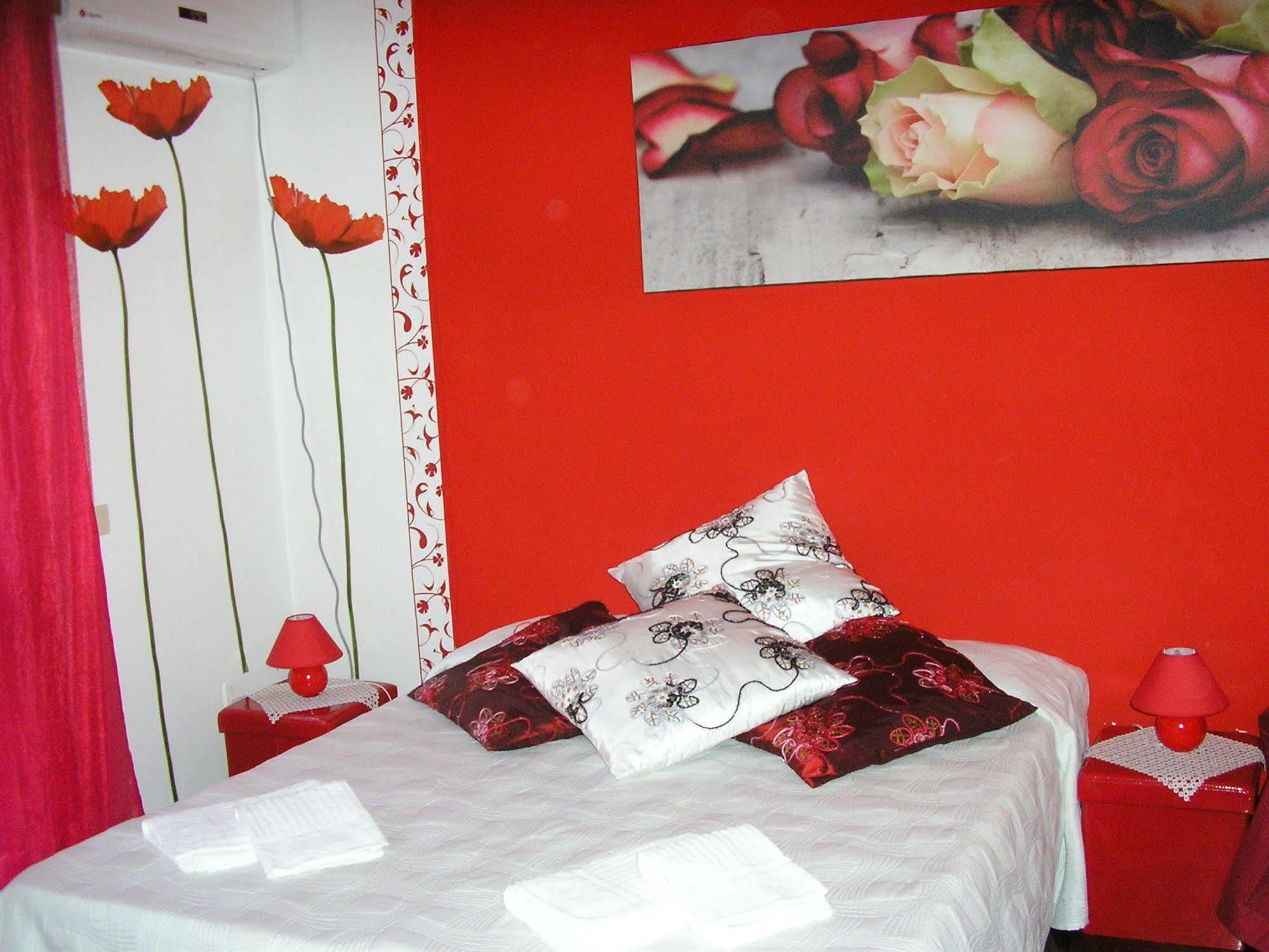 Domus Domiziana Bed & Breakfast