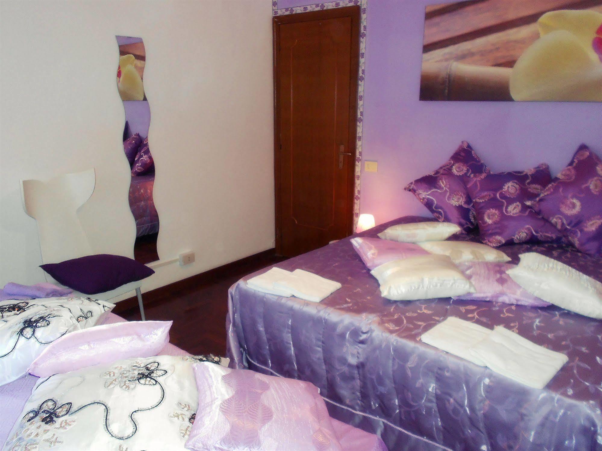 Domus Domiziana Bed & Breakfast