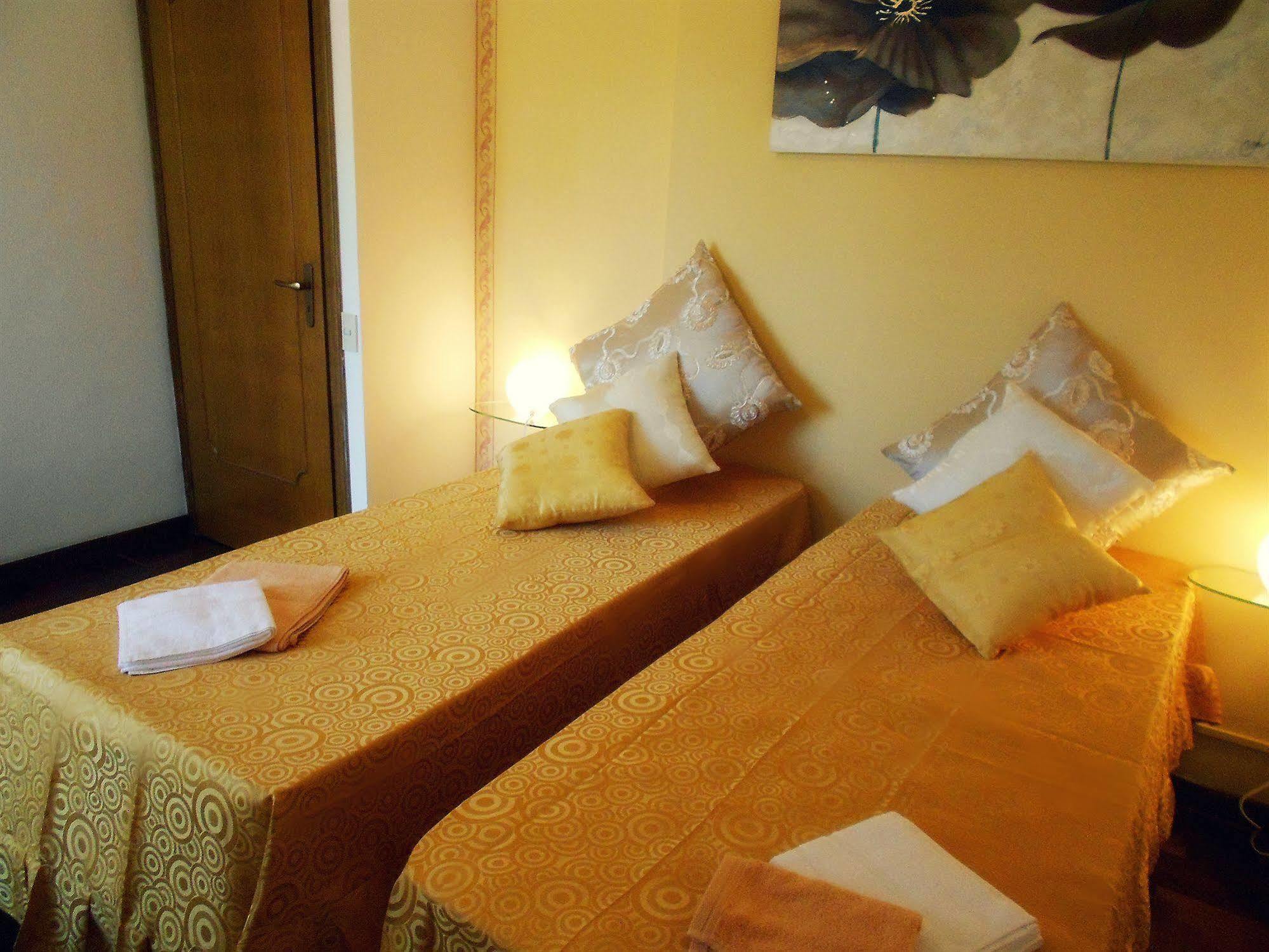 Bed & Breakfast Domus Domiziana 2*