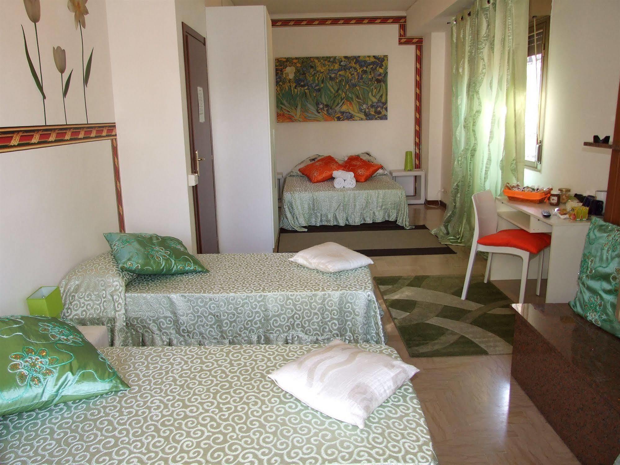 Domus Domiziana Bed & Breakfast 2*