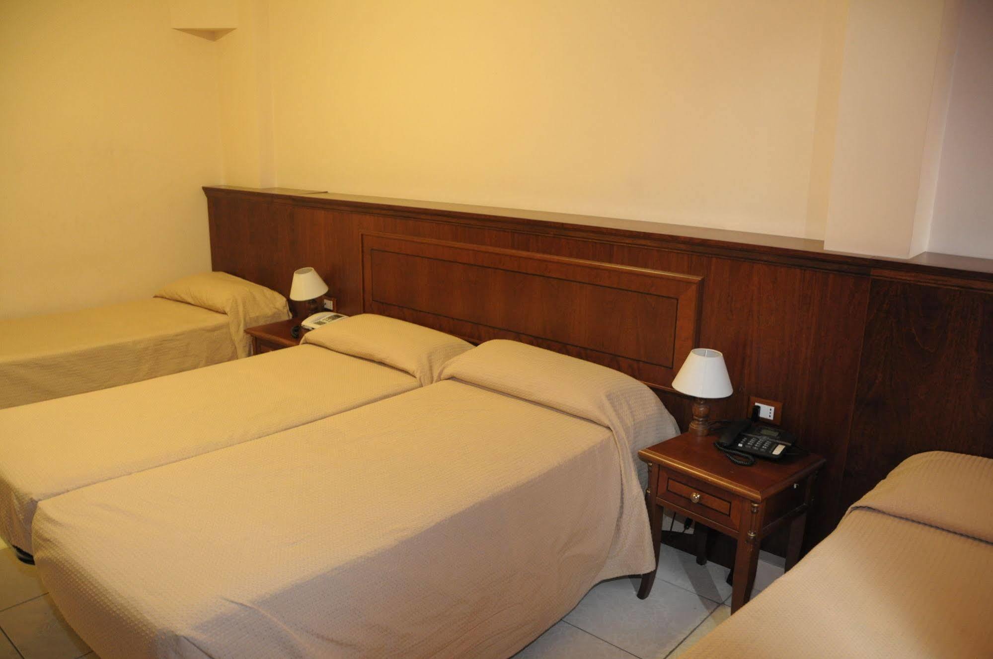 Cinecittà Hotel 3*