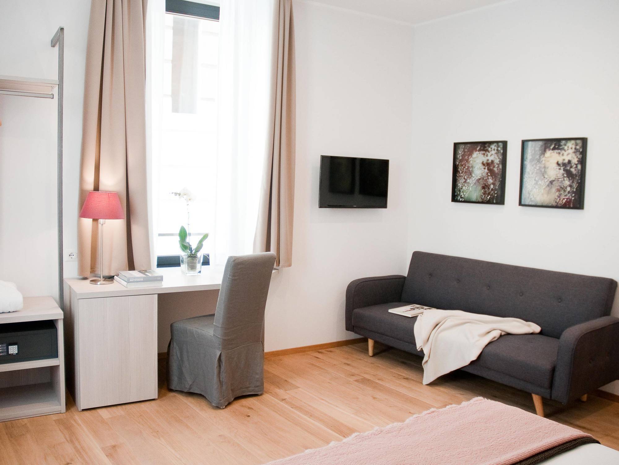 Hotel Giuturna Boutique 3*