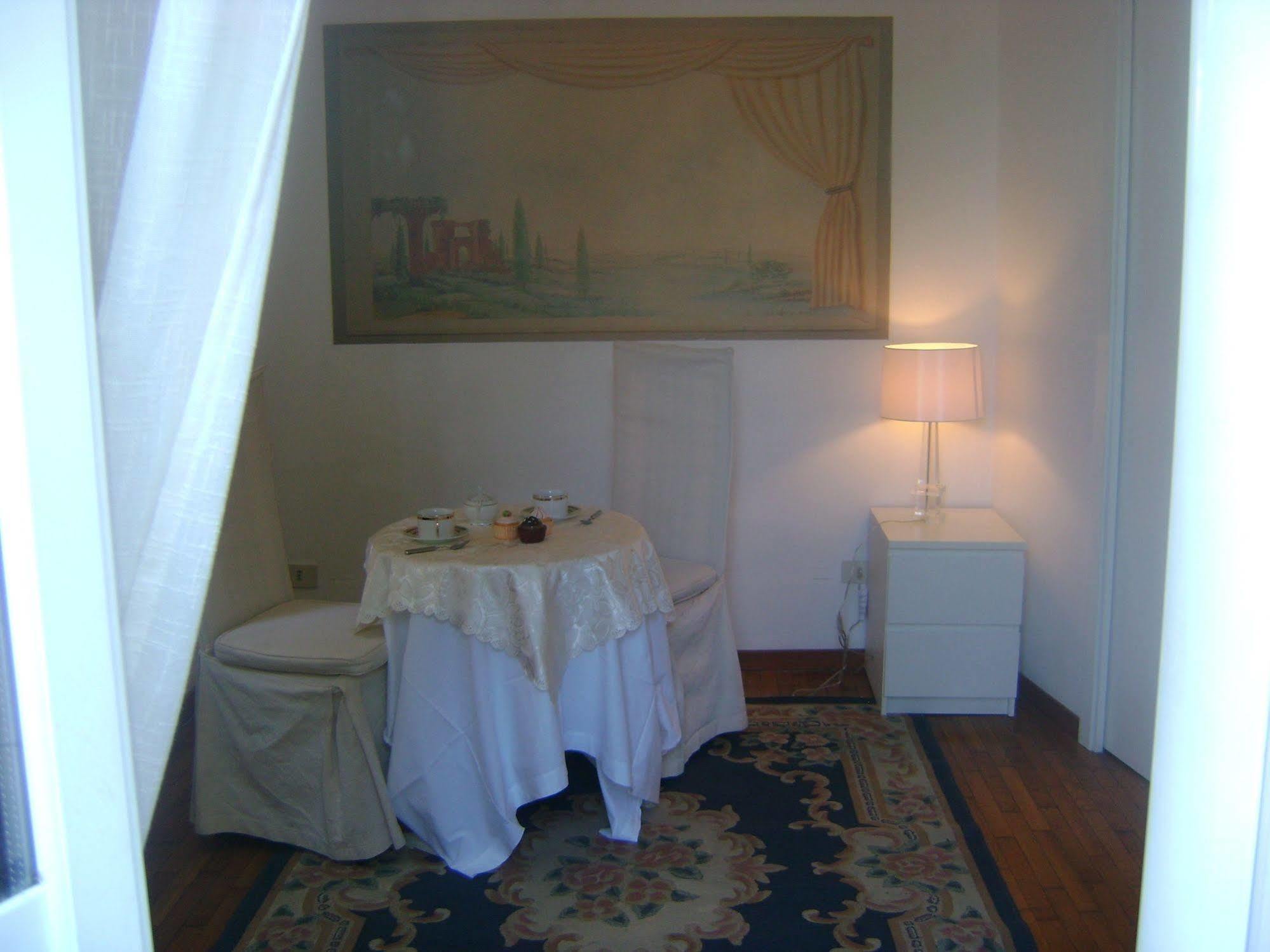 Garden Flat By Vatican Walls Gjestgiverier