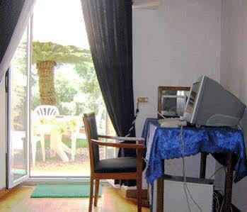 Garden Flat By Vatican Walls Gjestgiverier Roma