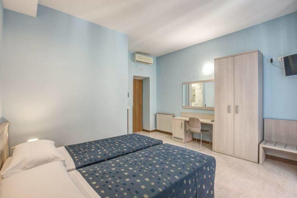 Nuova Monaco Hotel *