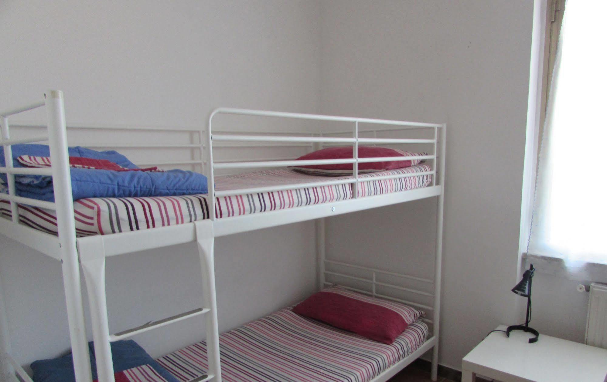 Thousand Sunny Hostal Roma
