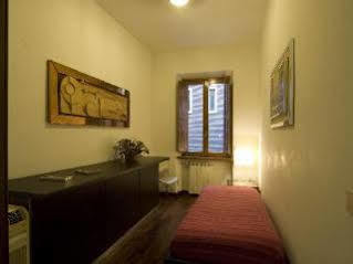 Spanish Diamond Luxury & Jacuzzi Roma