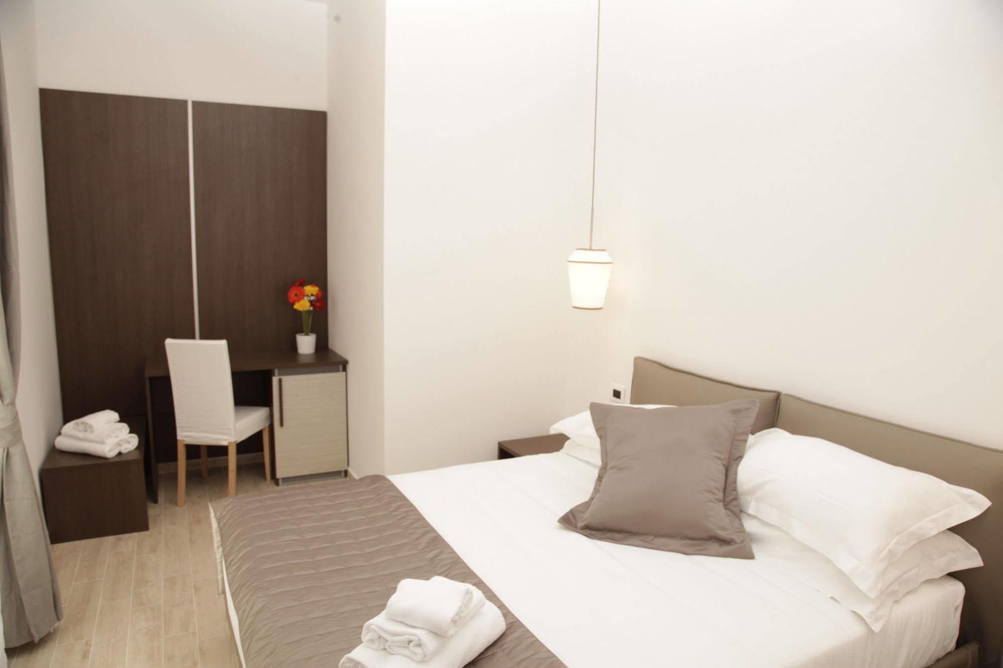 Maison Maneli Pensión 3*