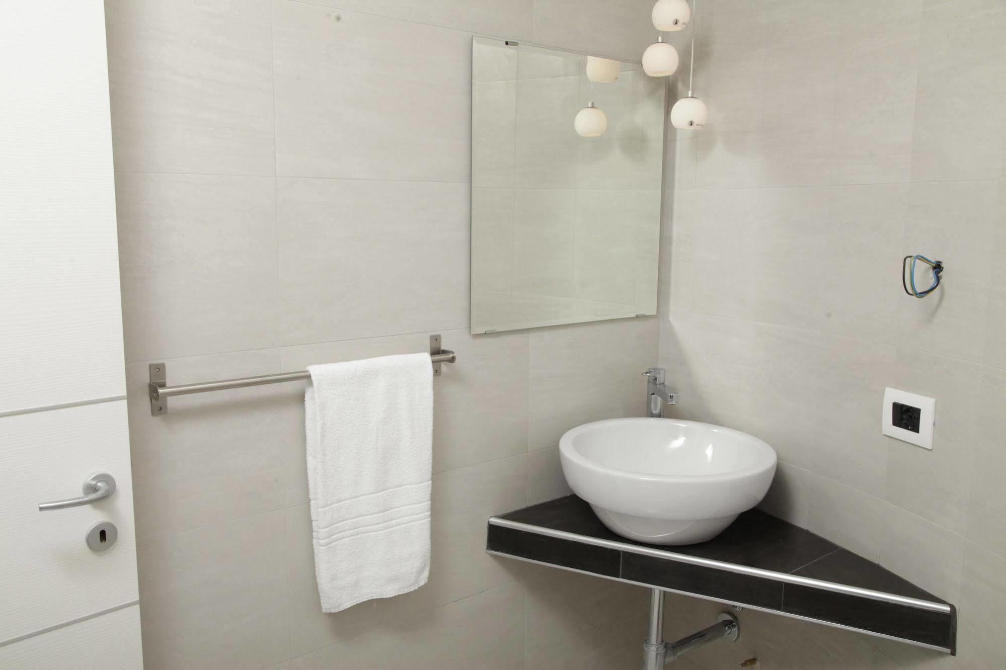 Maison Maneli Pensión 3*