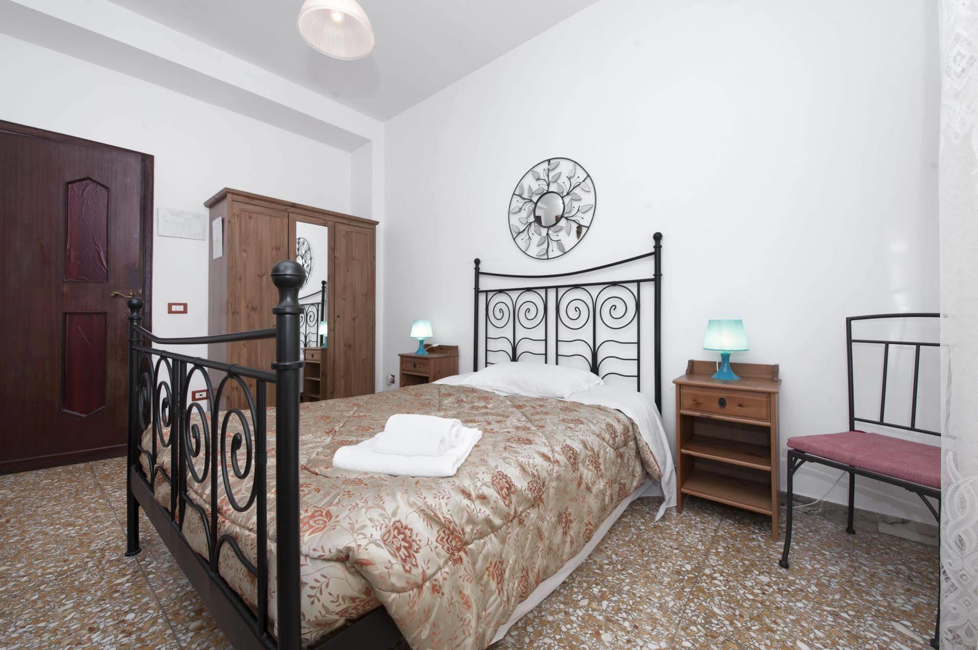 Bed & Breakfast A For 2*