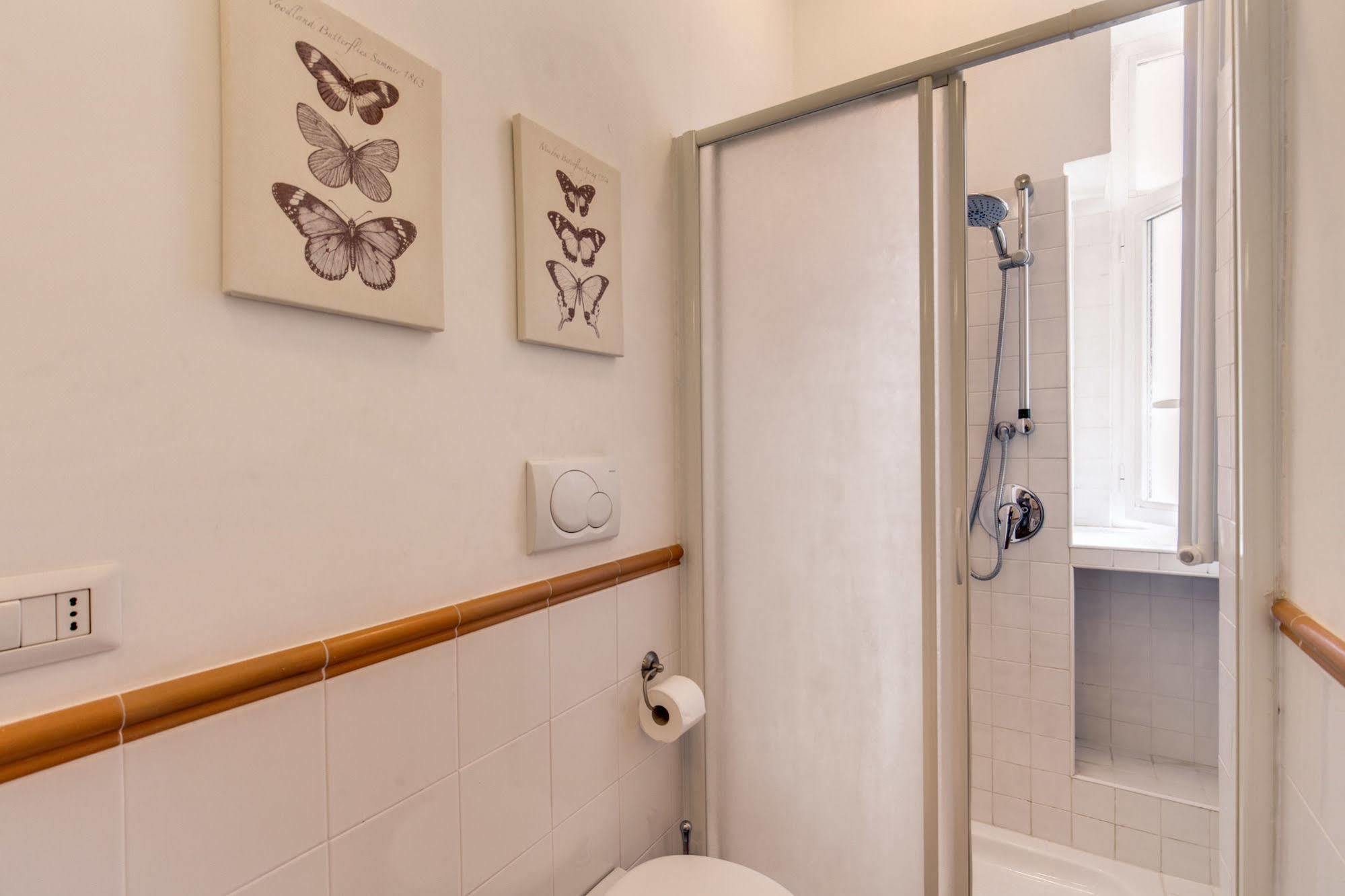 Aweshomeitaly - Spagna Glamour Life Penthouse * Rom
