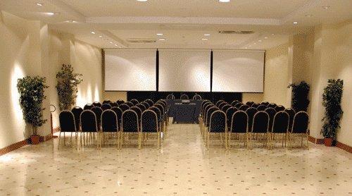 Hotel Summit